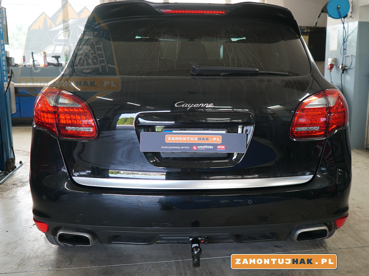 montaż haka porshe cayenne